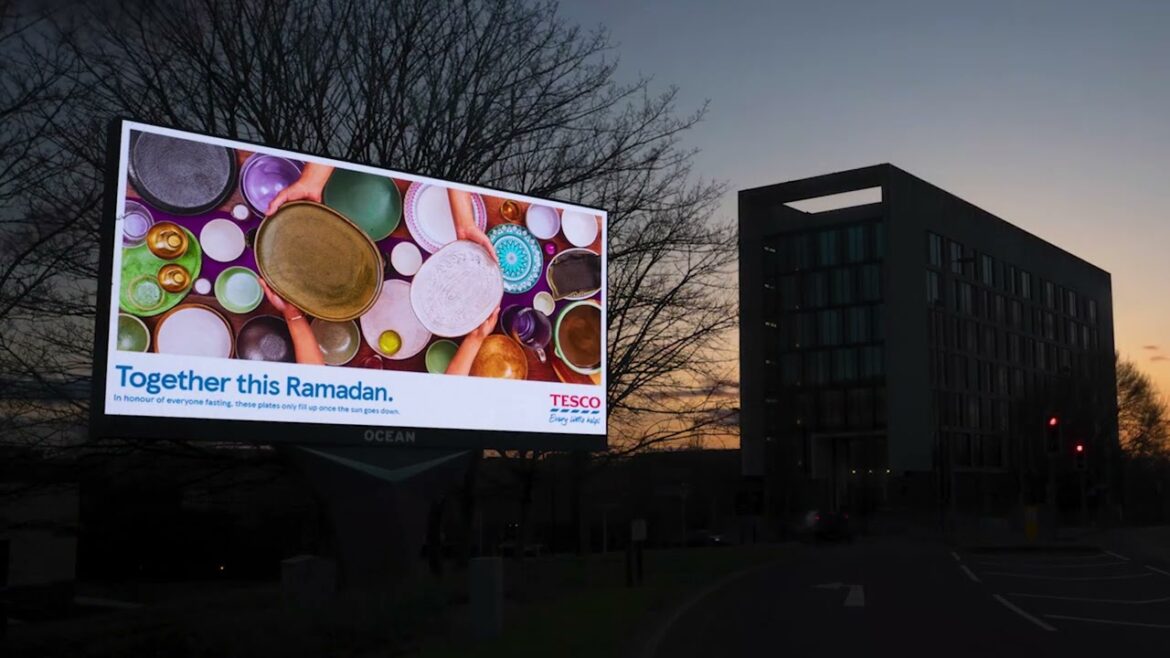 اعلان رمضان في.بريطانيا ، كاف بوست